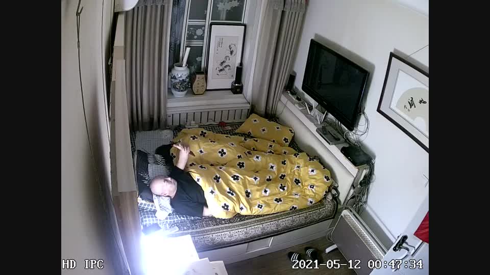 IP아내와 딸과 한 침대에서 동시에 성생활 (4)